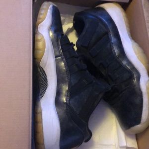 Jordan 11 Retro Low Barons